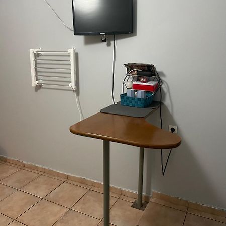 Κεντρικό Ημιυπόγειο Διαμέρισμα Volos Luaran gambar